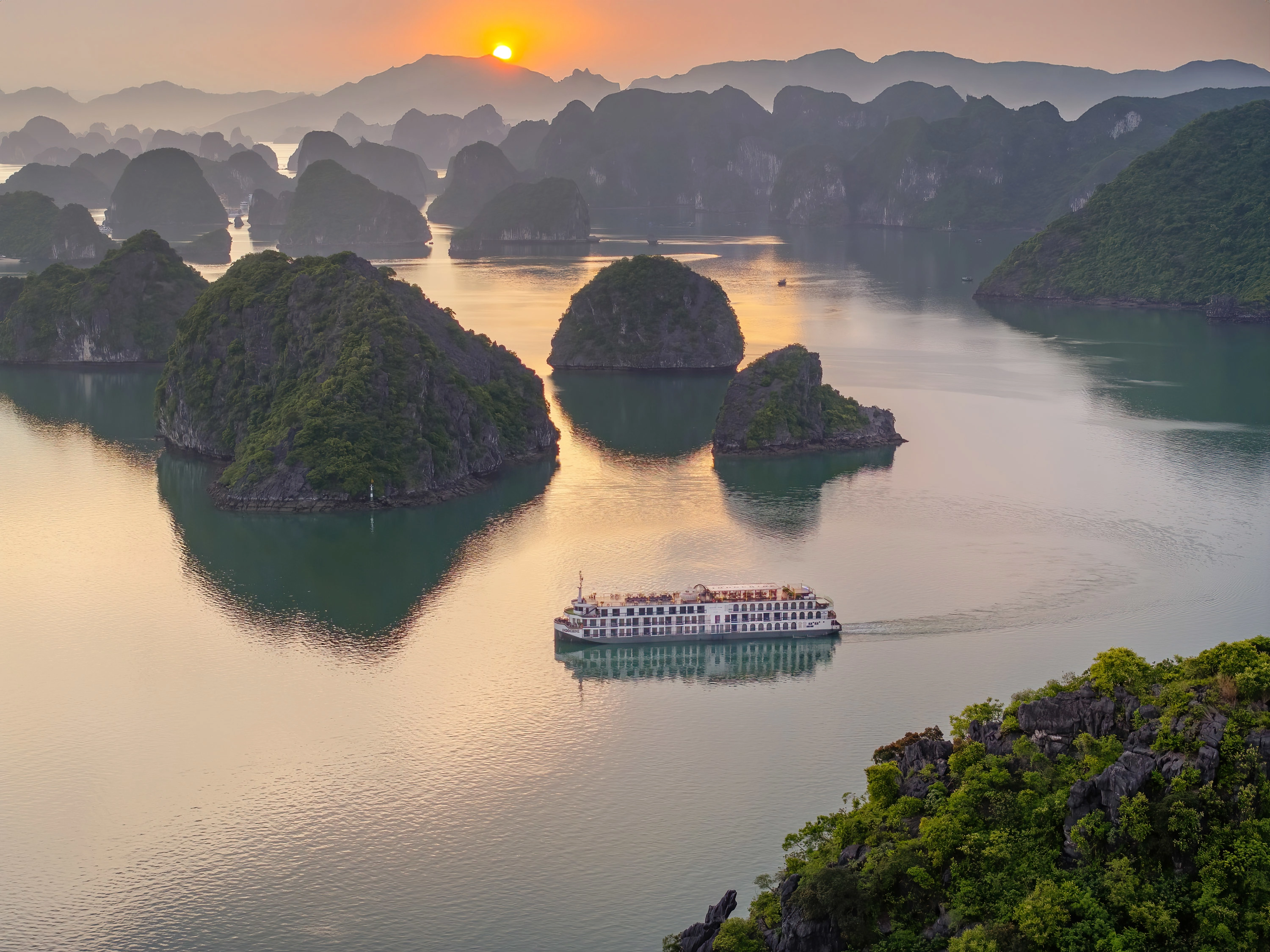 2D1N & 3D2N | Relaxing in Indochine Overnight Cruise in Lan Ha Bay | Hạ Long